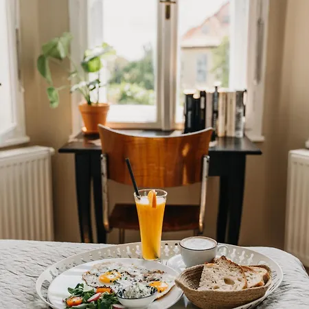 Bed & Breakfast & Klafe Brno
