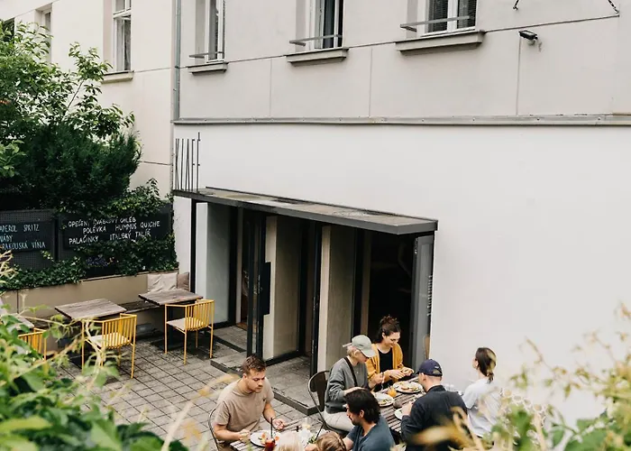 Bed & Breakfast & Klafe Brno