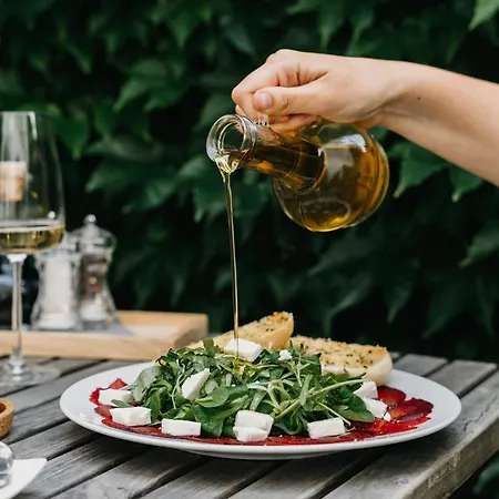 & Klafe Bed & Breakfast