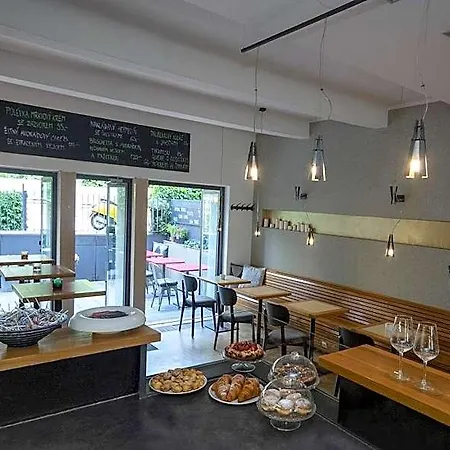& Klafe Bed & Breakfast Brno