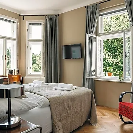 & Klafe Bed & Breakfast