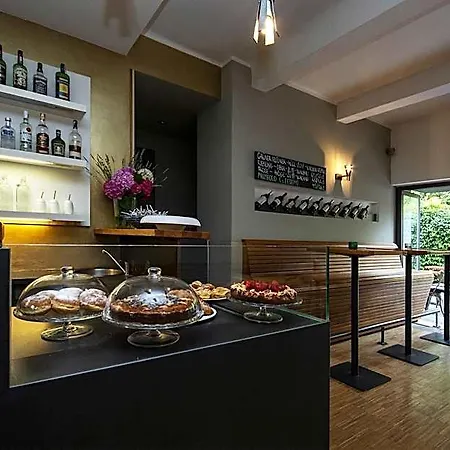 Bed & Breakfast & Klafe Brno